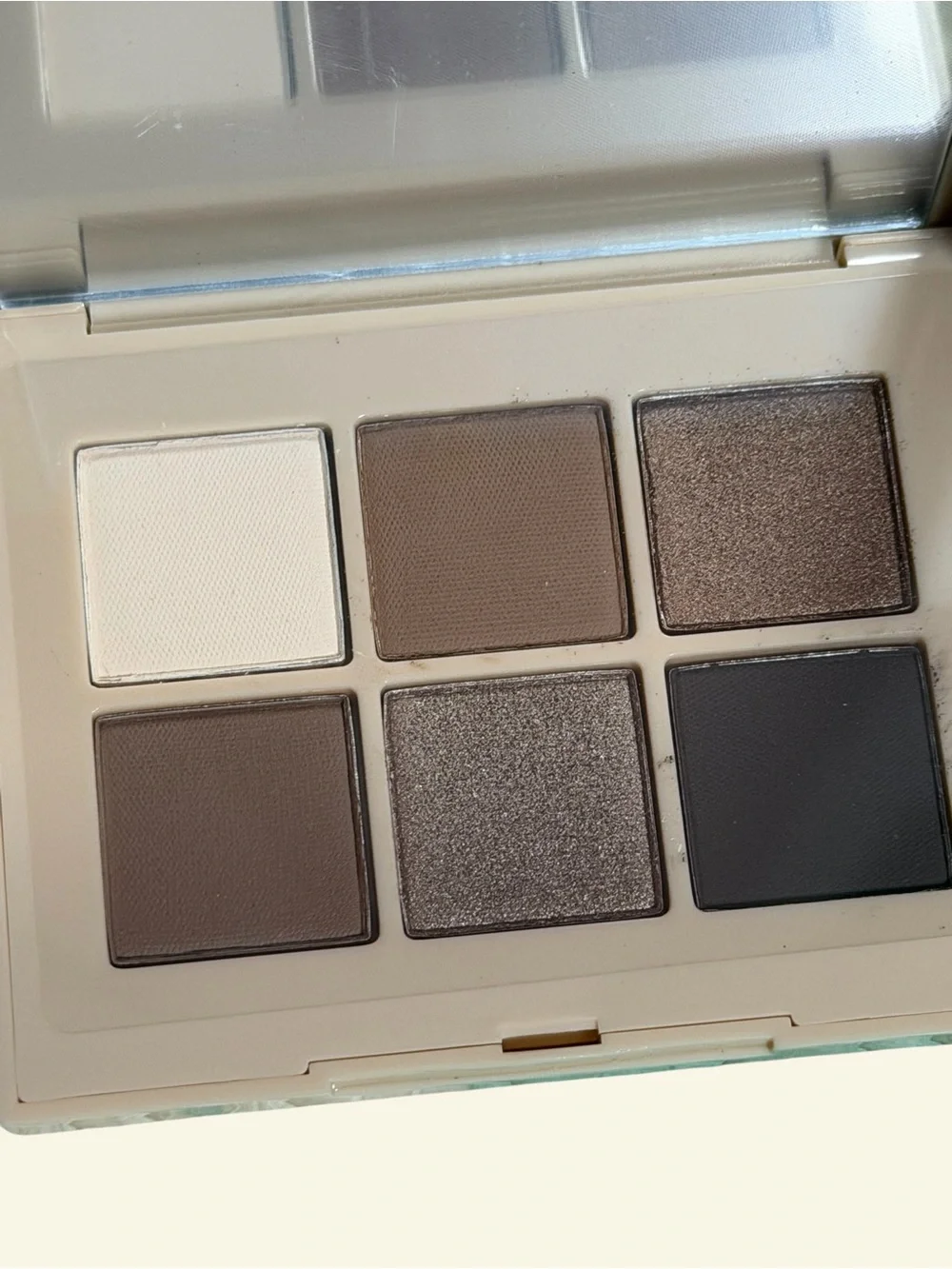 Dibs neutral eyeshadow